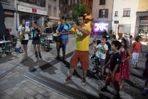 Yssingeaux : une soirée musicale et festive sur la place Carnot avec Just Music