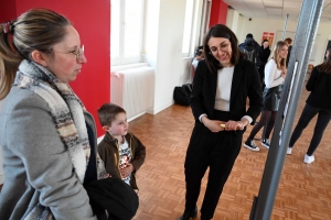 Yssingeaux : une exposition magique au lycée Eugénie-Joubert