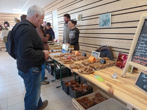 Saint-Julien-Molhesabate : le marché de Noël, c&#039;est parti ce dimanche