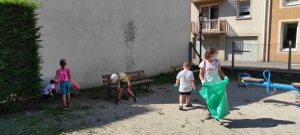 Monistrol-sur-Loire : les écoliers de Notre-Dame-du-Château ramassent les déchets