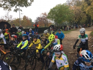 Un cyclo-cross diluvien pour le VC Velay à Bourg-lès-Valence