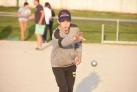 Montfaucon-en-Velay : le choix entre le volley et la pétanque pour une soirée estivale