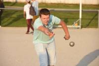 Montfaucon-en-Velay : le choix entre le volley et la pétanque pour une soirée estivale