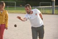 Montfaucon-en-Velay : le choix entre le volley et la pétanque pour une soirée estivale