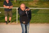 Montfaucon-en-Velay : le choix entre le volley et la pétanque pour une soirée estivale