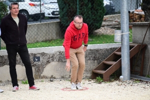 Dunières : chez Vial Frères, la semaine de travail se termine par un concours de pétanque