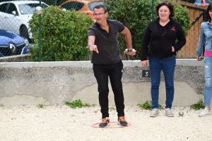 Dunières : chez Vial Frères, la semaine de travail se termine par un concours de pétanque