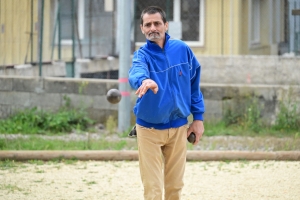 Dunières : chez Vial Frères, la semaine de travail se termine par un concours de pétanque