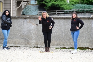 Dunières : chez Vial Frères, la semaine de travail se termine par un concours de pétanque