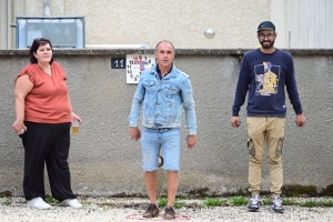 Dunières : chez Vial Frères, la semaine de travail se termine par un concours de pétanque