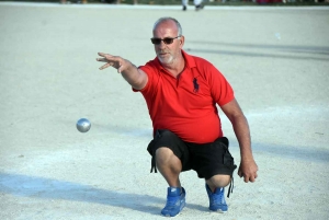 Les Villettes : le concours de pétanque bat un record de participation