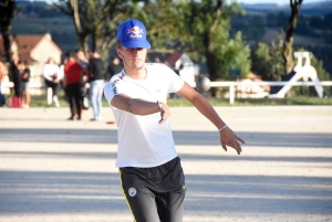 Les Villettes : le concours de pétanque bat un record de participation