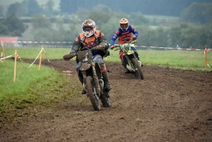 Montfaucon-en-Velay : un bain de boue pour 224 pilotes de motos et quads