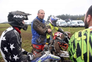 Montfaucon-en-Velay : un bain de boue pour 224 pilotes de motos et quads