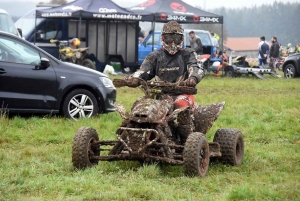 Montfaucon-en-Velay : un bain de boue pour 224 pilotes de motos et quads