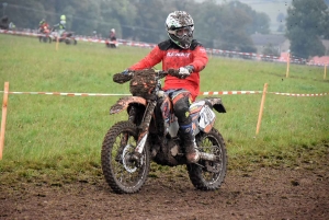 Montfaucon-en-Velay : un bain de boue pour 224 pilotes de motos et quads