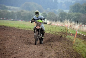 Montfaucon-en-Velay : un bain de boue pour 224 pilotes de motos et quads