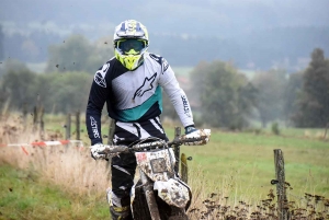 Montfaucon-en-Velay : un bain de boue pour 224 pilotes de motos et quads