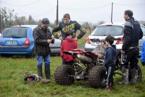 Montfaucon-en-Velay : un bain de boue pour 224 pilotes de motos et quads