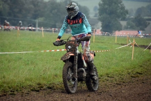 Montfaucon-en-Velay : un bain de boue pour 224 pilotes de motos et quads