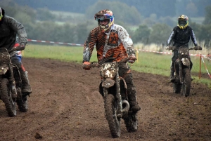 Montfaucon-en-Velay : un bain de boue pour 224 pilotes de motos et quads