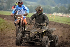 Montfaucon-en-Velay : un bain de boue pour 224 pilotes de motos et quads