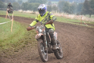 Montfaucon-en-Velay : un bain de boue pour 224 pilotes de motos et quads