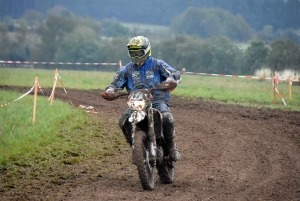 Montfaucon-en-Velay : un bain de boue pour 224 pilotes de motos et quads