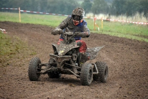 Montfaucon-en-Velay : un bain de boue pour 224 pilotes de motos et quads