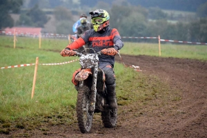 Montfaucon-en-Velay : un bain de boue pour 224 pilotes de motos et quads