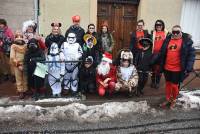 Saint-Didier-en-Velay : des confettis et quelques gouttes de pluie pour le 51e Carnaval (photos et vidéo)