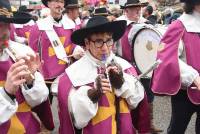 Saint-Didier-en-Velay : des confettis et quelques gouttes de pluie pour le 51e Carnaval (photos et vidéo)