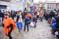 Saint-Didier-en-Velay : des confettis et quelques gouttes de pluie pour le 51e Carnaval (photos et vidéo)