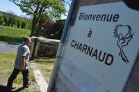 Le déjeuner a été pris à Charnaud.