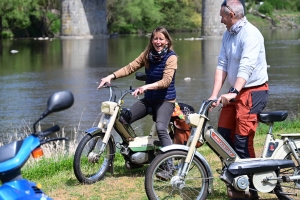 21 mobylettes en road-trip dimanche à Bas-en-Basset