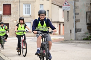 Sainte-Sigolène : les CM2 de l&#039;école Germaine-Tillion en immersion en vélo dans les rues