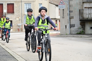 Sainte-Sigolène : les CM2 de l&#039;école Germaine-Tillion en immersion en vélo dans les rues