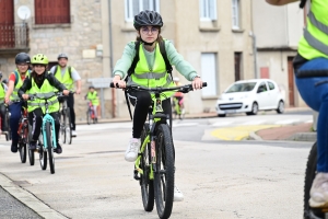 Sainte-Sigolène : les CM2 de l&#039;école Germaine-Tillion en immersion en vélo dans les rues