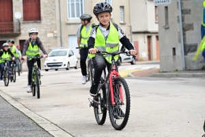 Sainte-Sigolène : les CM2 de l&#039;école Germaine-Tillion en immersion en vélo dans les rues