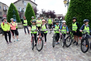 Sainte-Sigolène : les CM2 de l&#039;école Germaine-Tillion en immersion en vélo dans les rues