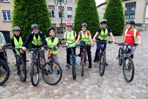 Sainte-Sigolène : les CM2 de l&#039;école Germaine-Tillion en immersion en vélo dans les rues