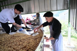 Saint-Bonnet-le-Froid : 1000 parts découpées sur la tarte XXL à la châtaigne