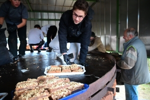 Saint-Bonnet-le-Froid : 1000 parts découpées sur la tarte XXL à la châtaigne