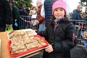 Saint-Bonnet-le-Froid : 1000 parts découpées sur la tarte XXL à la châtaigne