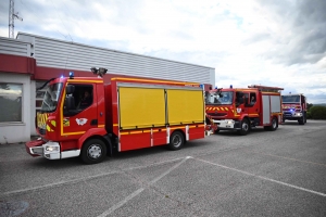 Monistrol-sur-Loire : les pompiers ont fêté l&#039;arrivée dans leur nouvelle caserne avec sirène et défilé en ville (vidéo)