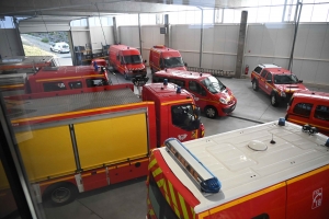 Monistrol-sur-Loire : les pompiers ont fêté l&#039;arrivée dans leur nouvelle caserne avec sirène et défilé en ville (vidéo)