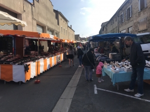 Montfaucon-en-Velay : une Foire des râteaux au beau fixe