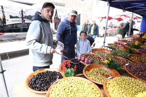 Montfaucon-en-Velay : une Foire des râteaux au beau fixe