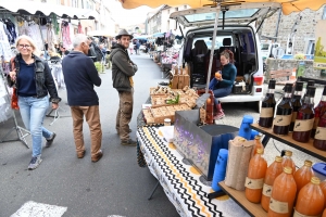 Montfaucon-en-Velay : une Foire des râteaux au beau fixe