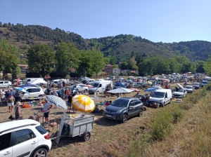 Plus de 125 exposants au vide-grenier de Goudet